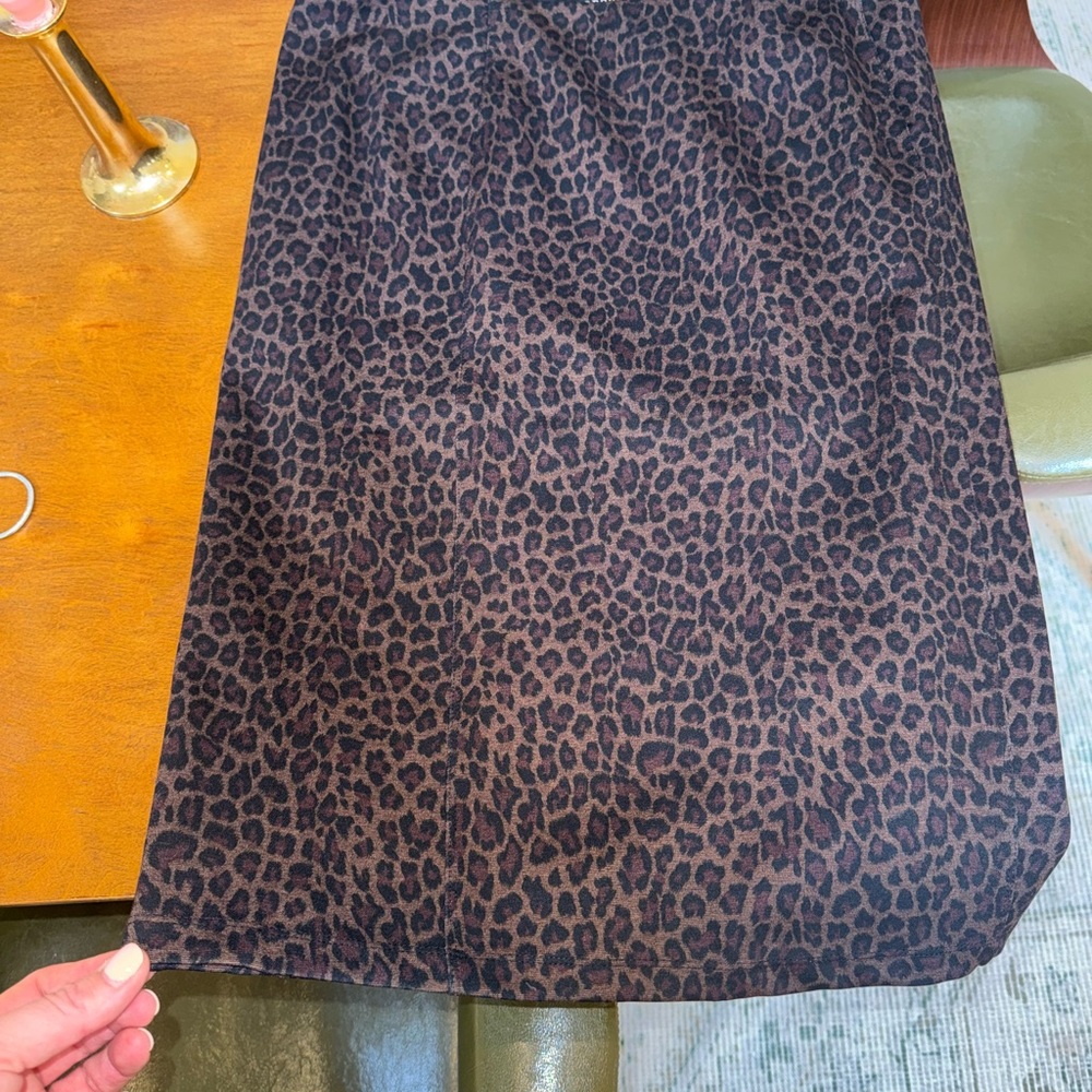 Liverpool Los Angeles- Leopard Print Women's Knit Skirt size 12/31 (stretchy)